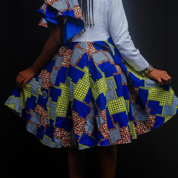 Knee length dress white African blue print ngounbang - Picture 6 of 7